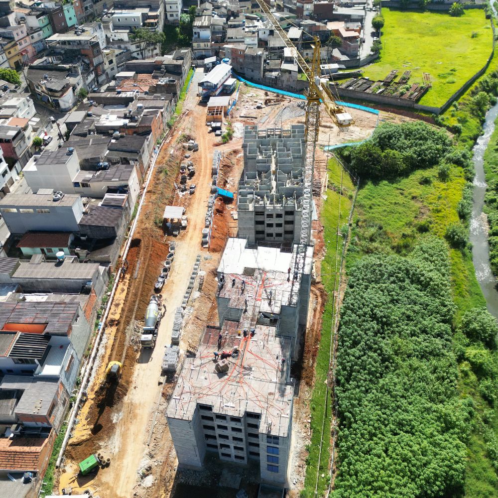 Construja